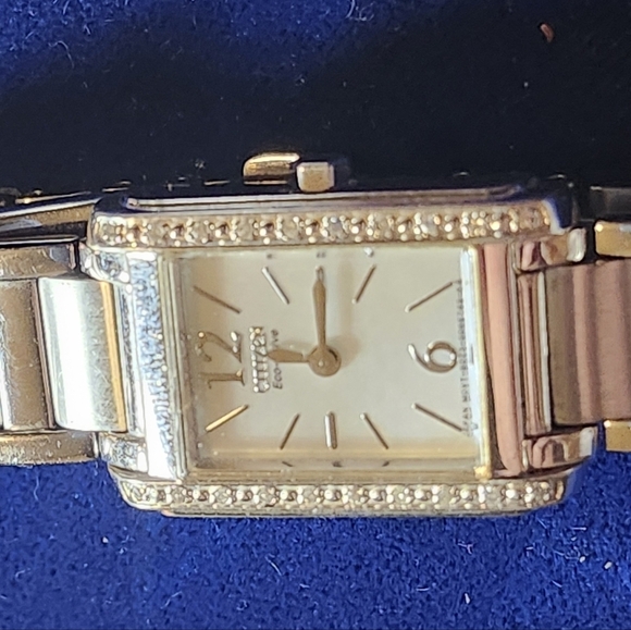 Vintage Y2K Womens Citizen Eco-Drive Tank Watch with simulated diamond bezel - Picture 3 of 8